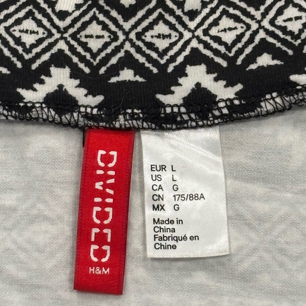 H&M Patterned Skirt - Picture 3 of 3